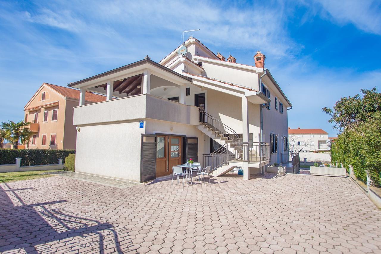 Punta B Hotel Porec Ngoại thất bức ảnh